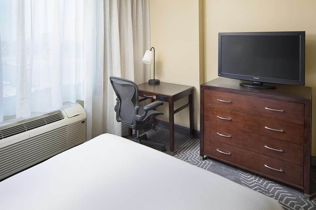 Hotel photo 1 of DoubleTree by Hilton Hotel Los Angeles - Commerce.