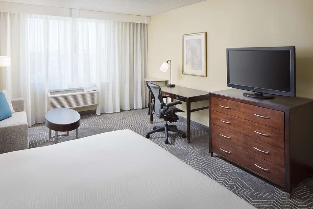 Hotel photo 31 of DoubleTree by Hilton Hotel Los Angeles - Commerce.