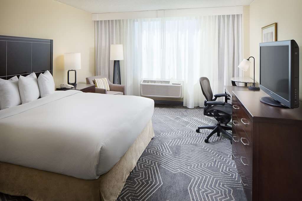 Hotel photo 9 of DoubleTree by Hilton Hotel Los Angeles - Commerce.