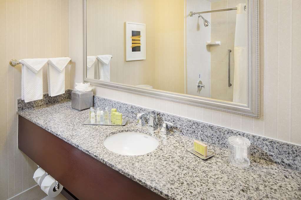 Hotel photo 22 of DoubleTree by Hilton Hotel Los Angeles - Commerce.