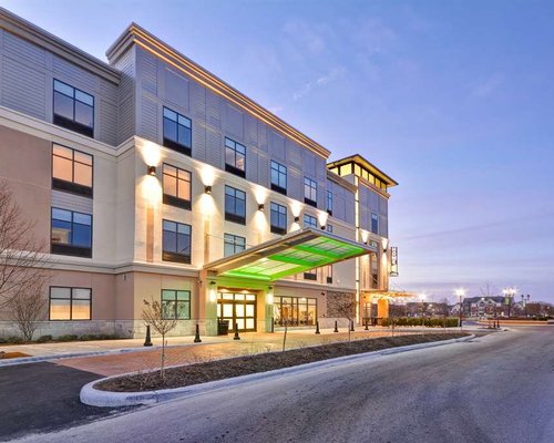 13++ Perrysburg ohio hotels levis commons