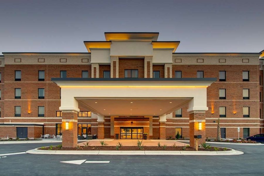 HAMPTON INN SNEADS FERRY NORTH TOPSAIL BEACH $138 ($̶1̶7̶4̶) - Updated ...