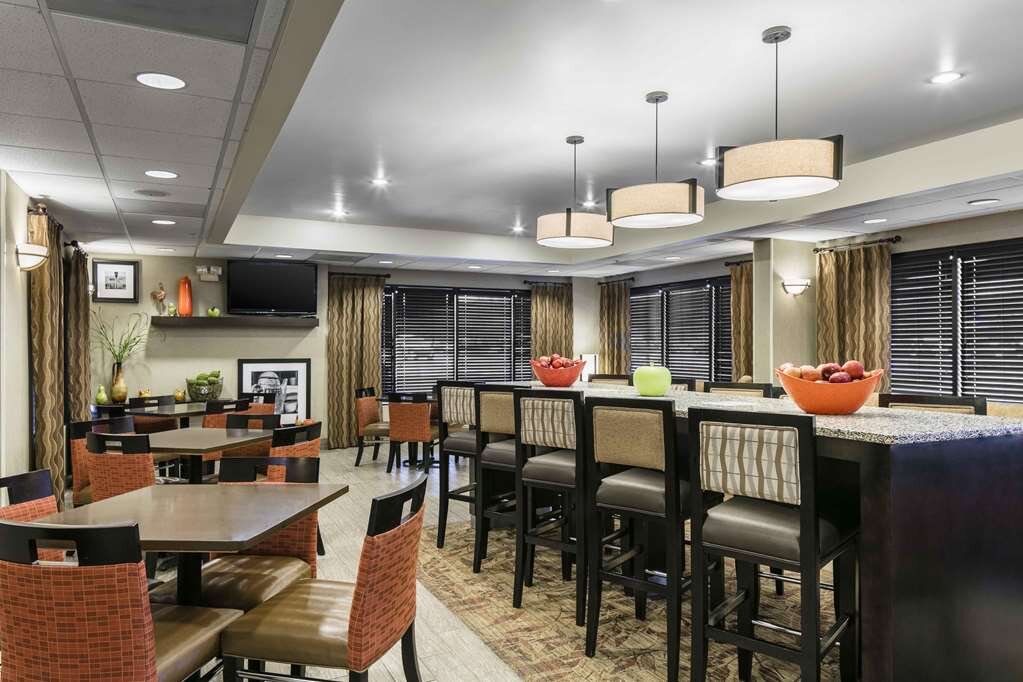 Hotel photo 13 of Hampton Inn Kansas City/Shawnee Mission.