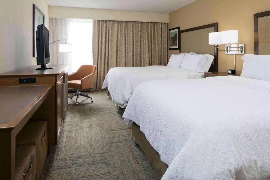 Hotel photo 40 of Hampton Inn Kansas City/Shawnee Mission.