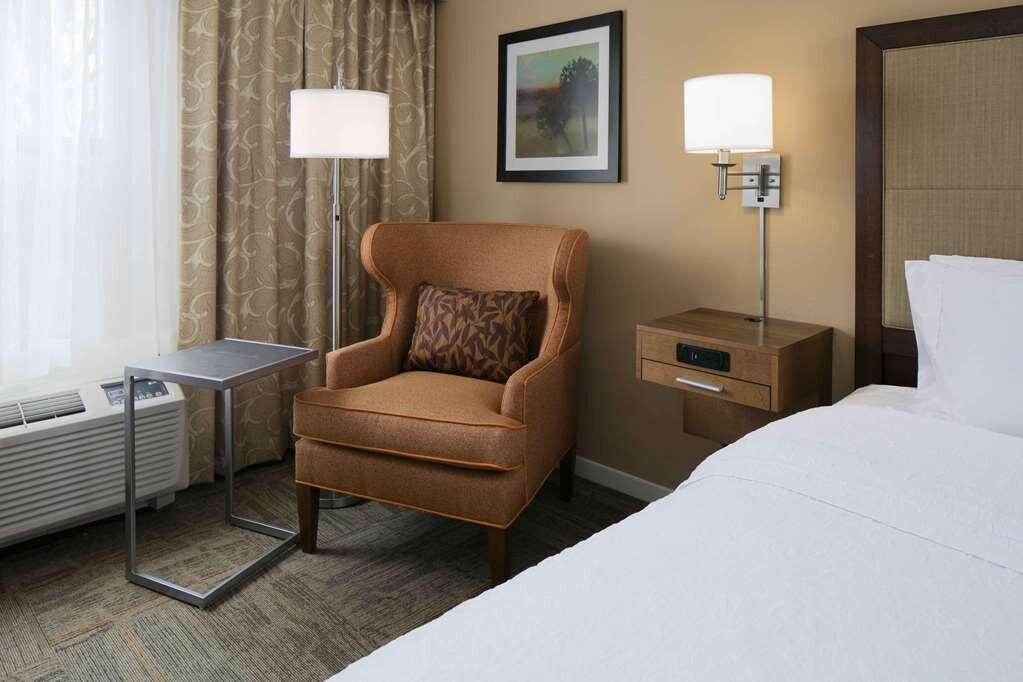 Hotel photo 10 of Hampton Inn Kansas City/Shawnee Mission.