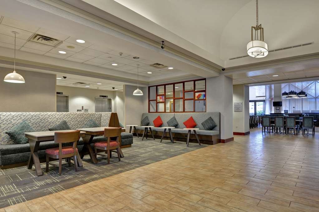 Hotel photo 27 of Hampton Inn & Suites Newark-Harrison-Riverwalk.