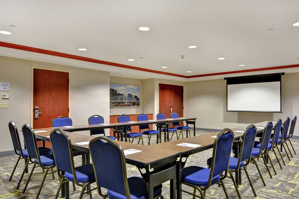 Hotel photo 14 of Hampton Inn & Suites Newark-Harrison-Riverwalk.