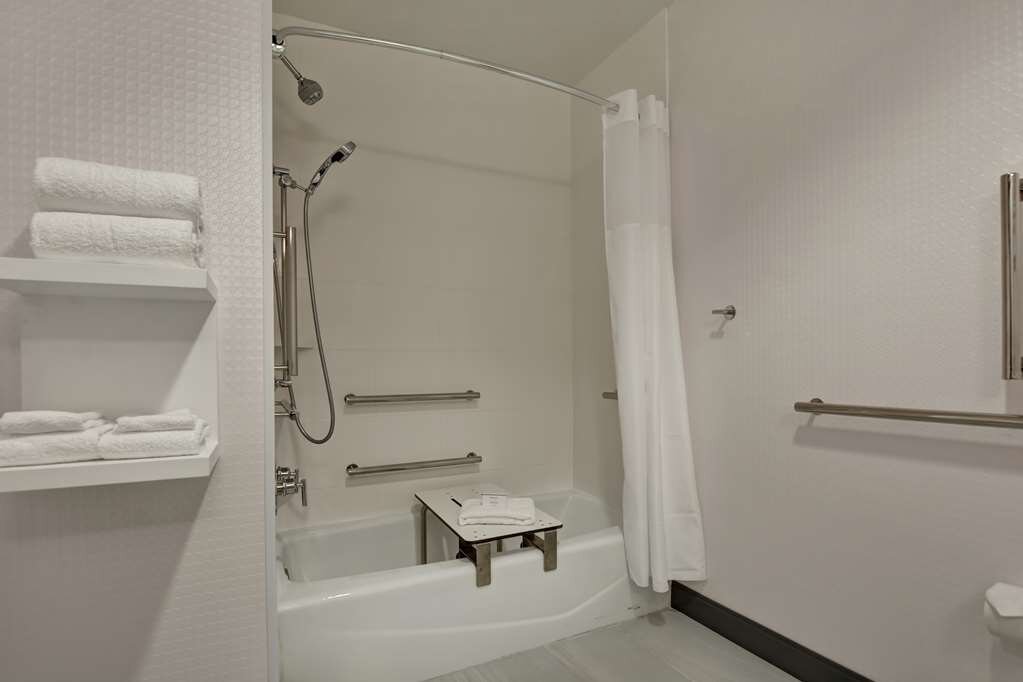 Hotel photo 20 of Hampton Inn & Suites Newark-Harrison-Riverwalk.