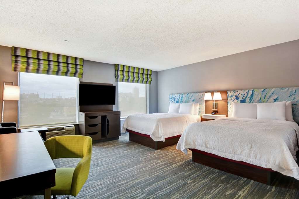 Hotel photo 7 of Hampton Inn & Suites Newark-Harrison-Riverwalk.