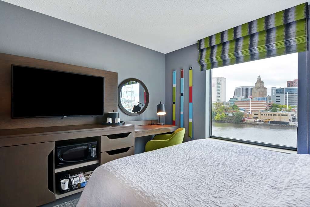 Hotel photo 16 of Hampton Inn & Suites Newark-Harrison-Riverwalk.