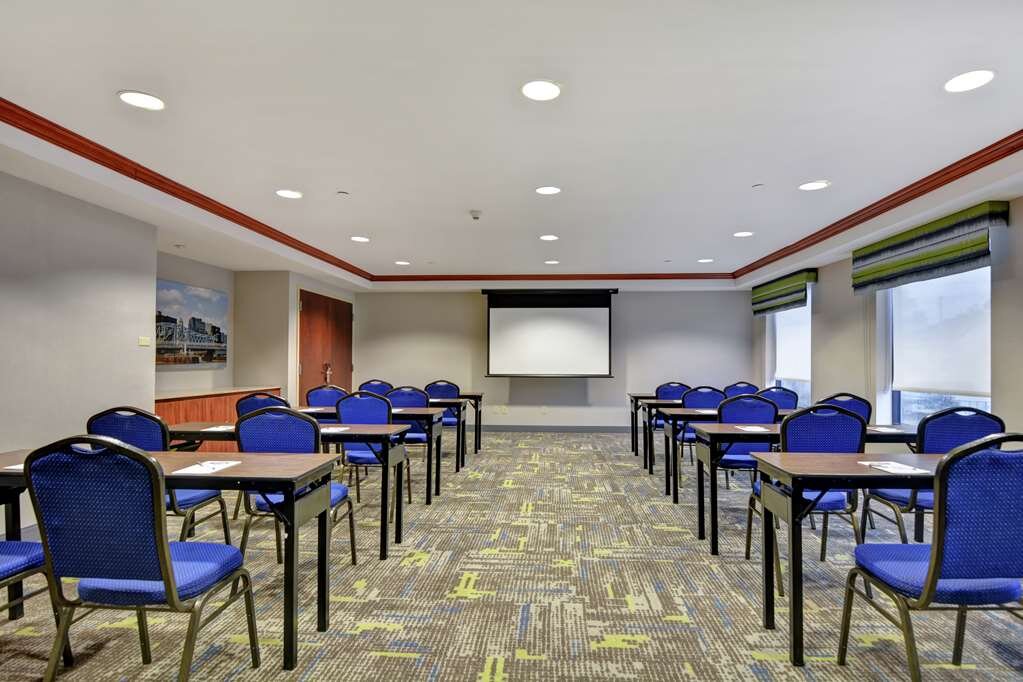 Hotel photo 9 of Hampton Inn & Suites Newark-Harrison-Riverwalk.