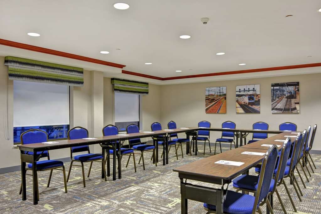 Hotel photo 21 of Hampton Inn & Suites Newark-Harrison-Riverwalk.