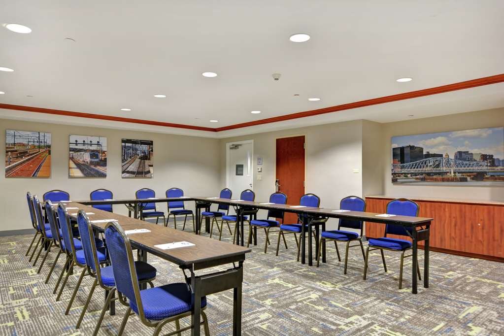 Hotel photo 10 of Hampton Inn & Suites Newark-Harrison-Riverwalk.