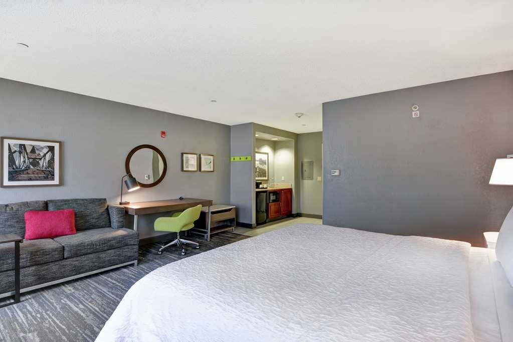 Hotel photo 28 of Hampton Inn & Suites Newark-Harrison-Riverwalk.
