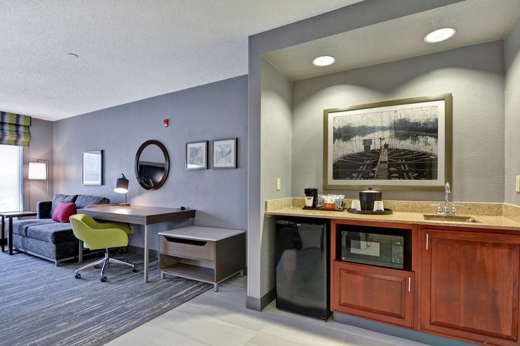 Hotel photo 17 of Hampton Inn & Suites Newark-Harrison-Riverwalk.
