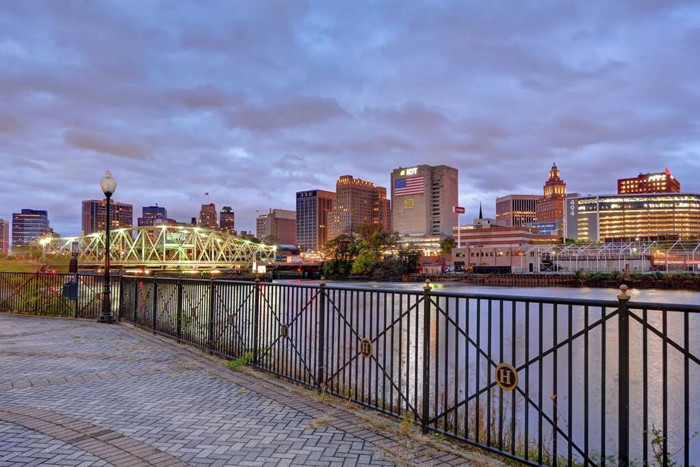 Hotel photo 29 of Hampton Inn & Suites Newark-Harrison-Riverwalk.