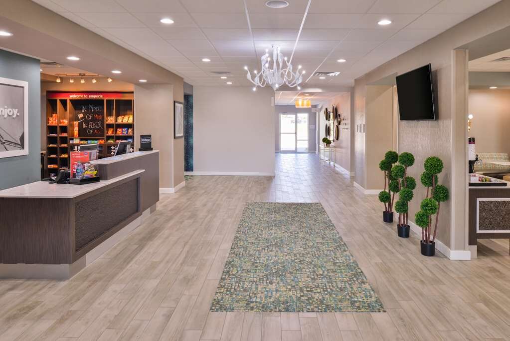 Hotel photo 1 of Hampton Inn Emporia.