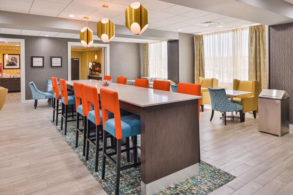 Hotel photo 40 of Hampton Inn Emporia.