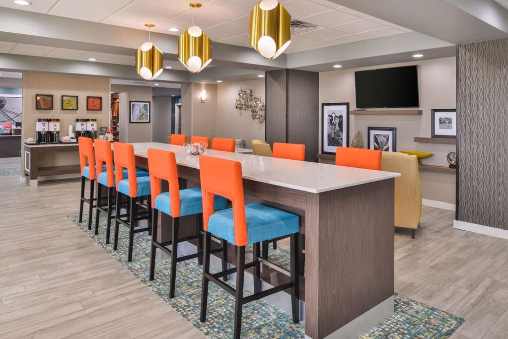 Hotel photo 23 of Hampton Inn Emporia.