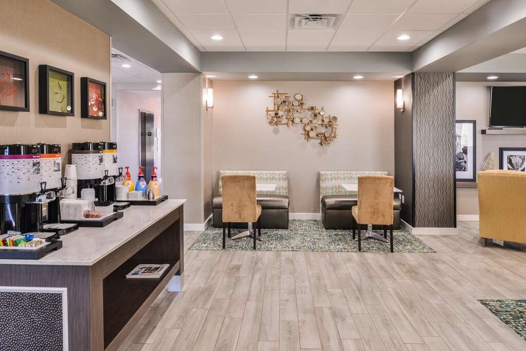Hotel photo 6 of Hampton Inn Emporia.