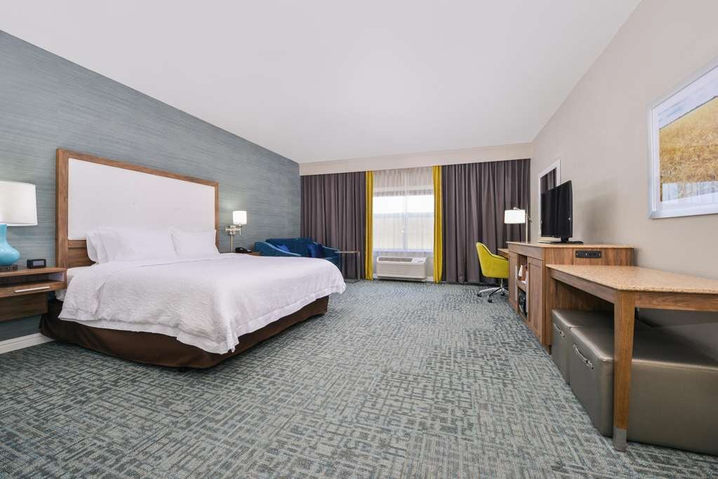 Hotel photo 12 of Hampton Inn Emporia.