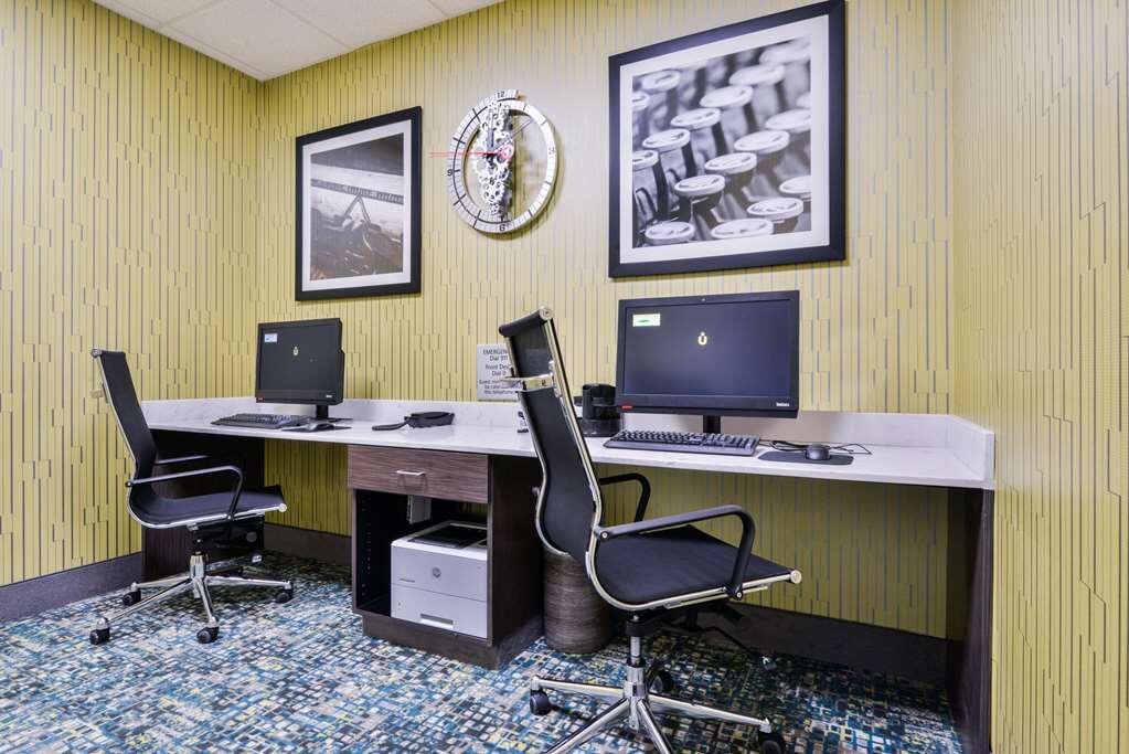 Hotel photo 26 of Hampton Inn Emporia.