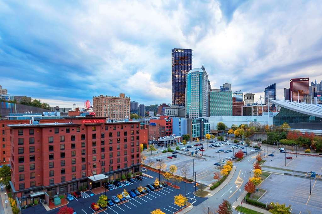 Hotel photo 15 of Hampton Inn & Suites Pittsburgh-Downtown.