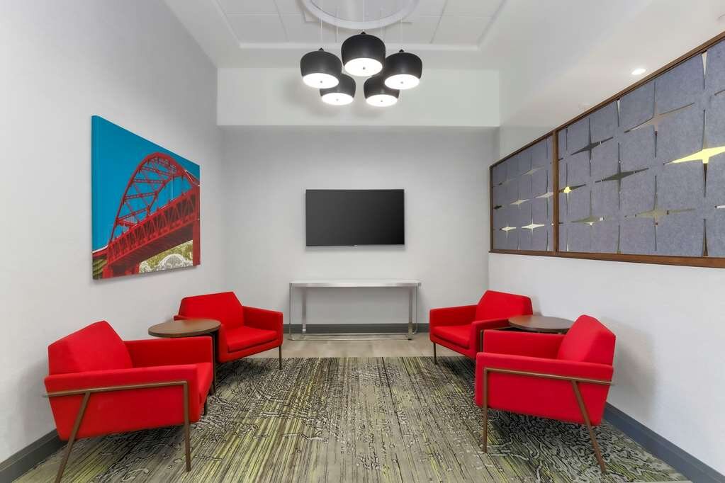 Hotel photo 42 of Hampton Inn & Suites Pittsburgh-Downtown.