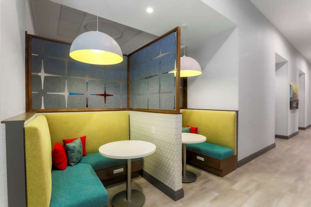 Hotel photo 11 of Hampton Inn & Suites Pittsburgh-Downtown.
