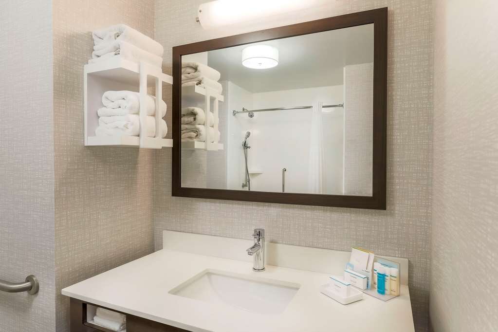 Hotel photo 43 of Hampton Inn & Suites Pittsburgh-Downtown.