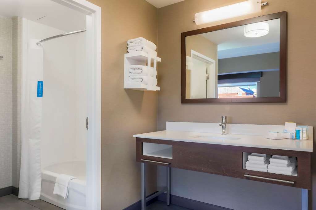 Hotel photo 20 of Hampton Inn & Suites Pittsburgh-Downtown.