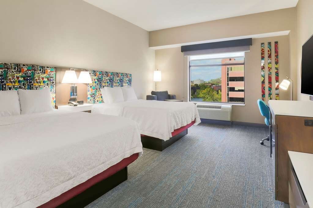 Hotel photo 29 of Hampton Inn & Suites Pittsburgh-Downtown.