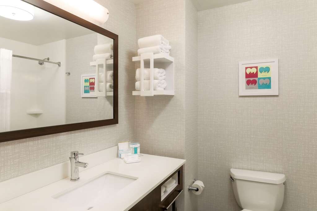 Hotel photo 40 of Hampton Inn & Suites Pittsburgh-Downtown.