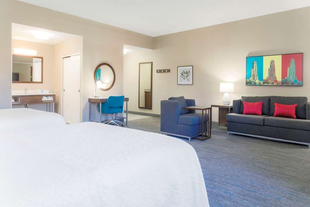 Hotel photo 45 of Hampton Inn & Suites Pittsburgh-Downtown.