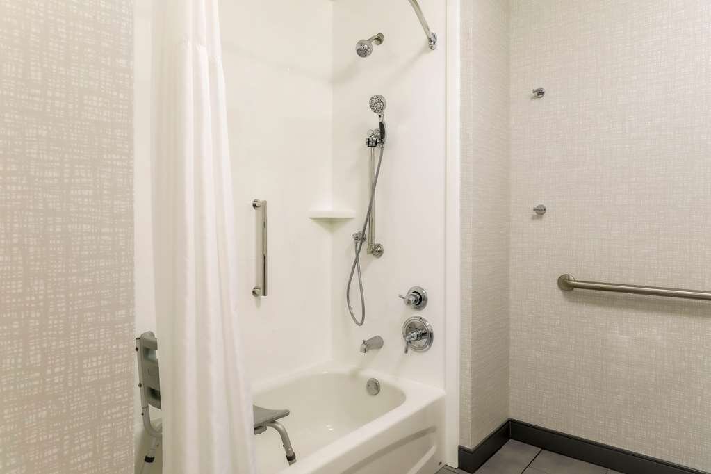 Hotel photo 7 of Hampton Inn & Suites Pittsburgh-Downtown.