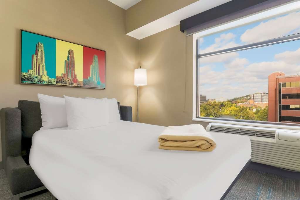Hotel photo 38 of Hampton Inn & Suites Pittsburgh-Downtown.