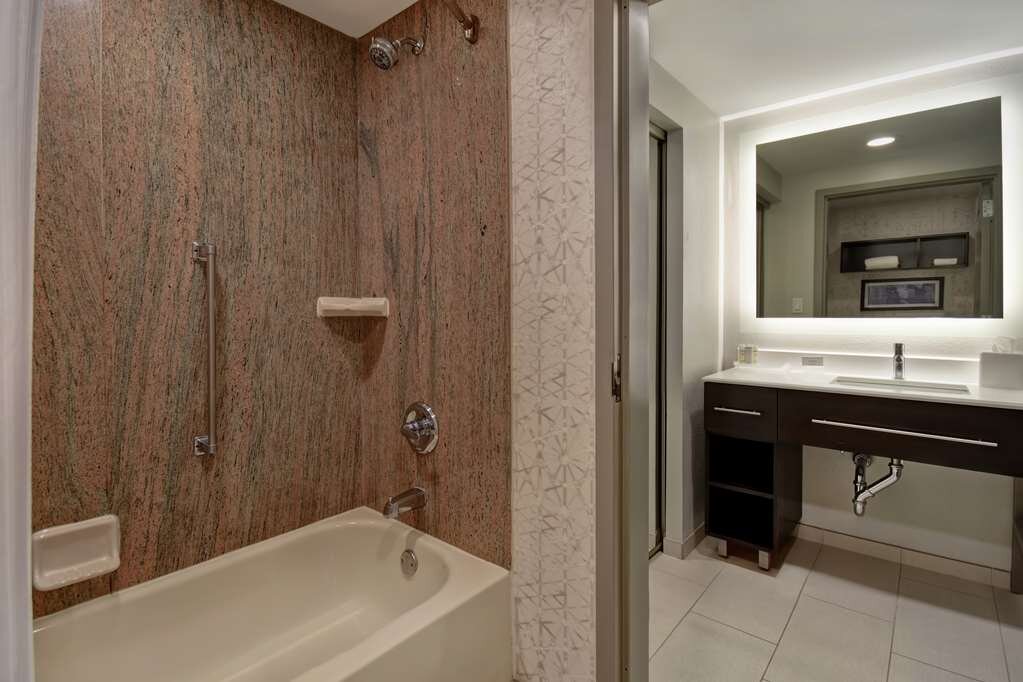 Hotel photo 36 of Homewood Suites by Hilton Edgewater-NYC Area.