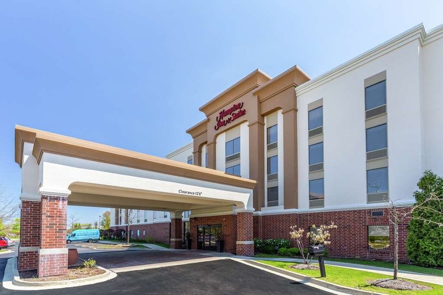 HAMPTON INN & SUITES CHICAGO-LIBERTYVILLE $101 ($̶1̶1̶9̶) - Updated ...