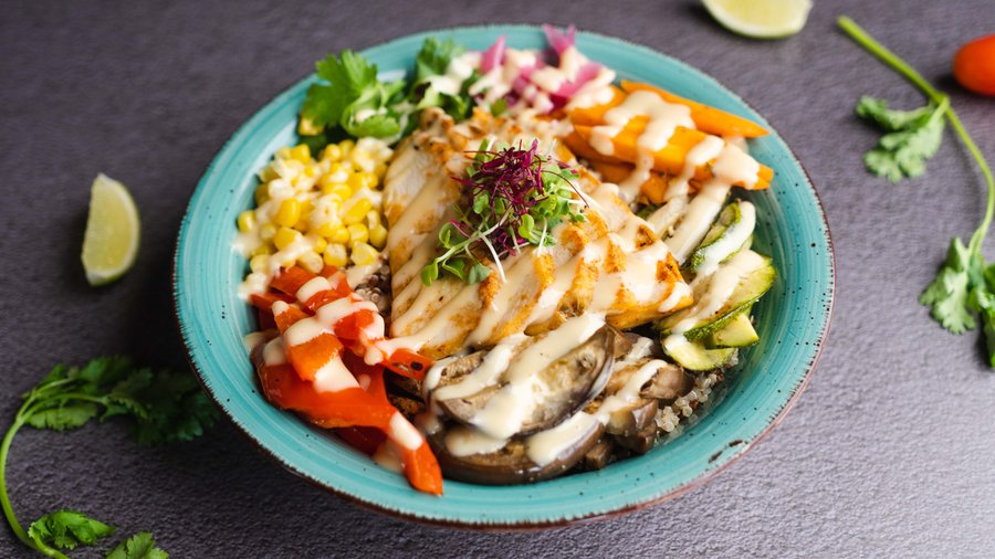 Quinoa Bowl!!! Your choice of Chicken or Salmon.