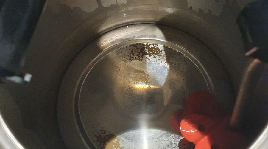 Dirty kettle