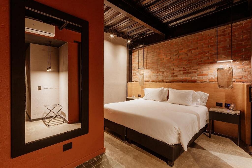 ART HOTEL MEDELLIN $89 ($̶1̶1̶2̶) - Updated 2024 Prices & Reviews - Colombia