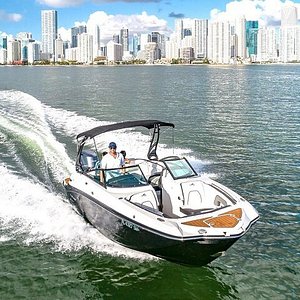 Speedboat Sightseeing Tour of Miami (with Prices)