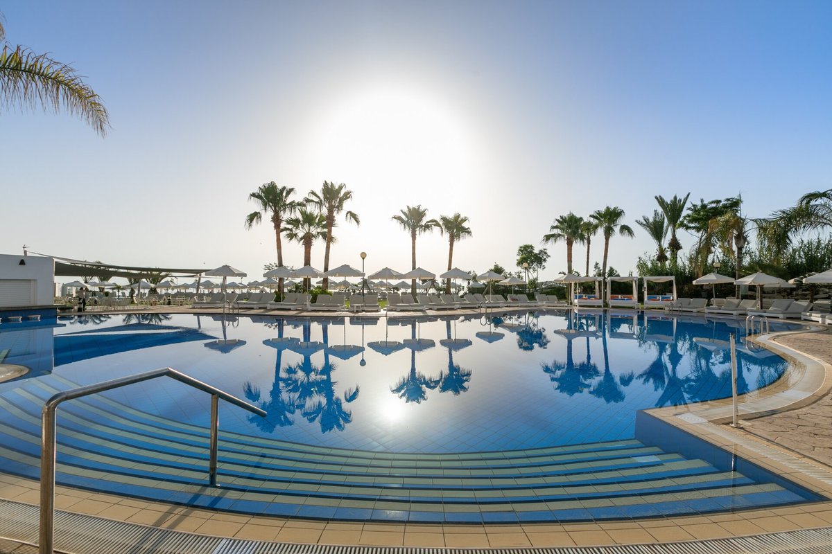 Atlantica Sea Breeze Hotel Pool Pictures & Reviews - Tripadvisor