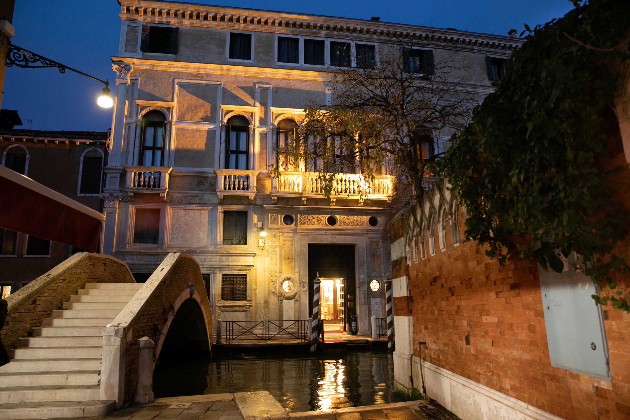 HOTEL CA VENDRAMIN ZAGO Updated 2024 Prices Reviews Venice Italy   Hotel Facede Night View 