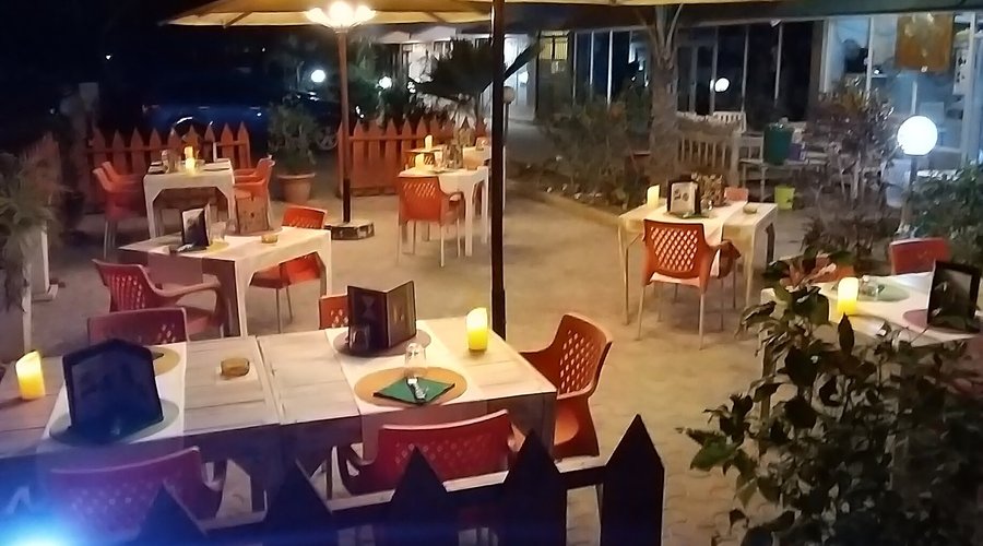 Liars club watamu by night 