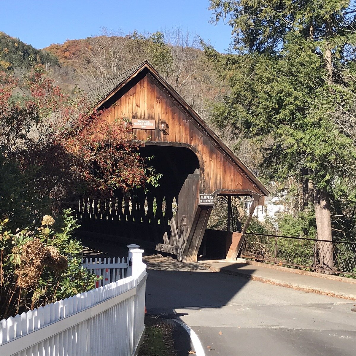 MIDDLE COVERED BRIDGE (Woodstock): Tutto quello che c’è da sapere