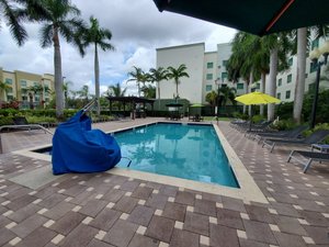 Pool & Beach