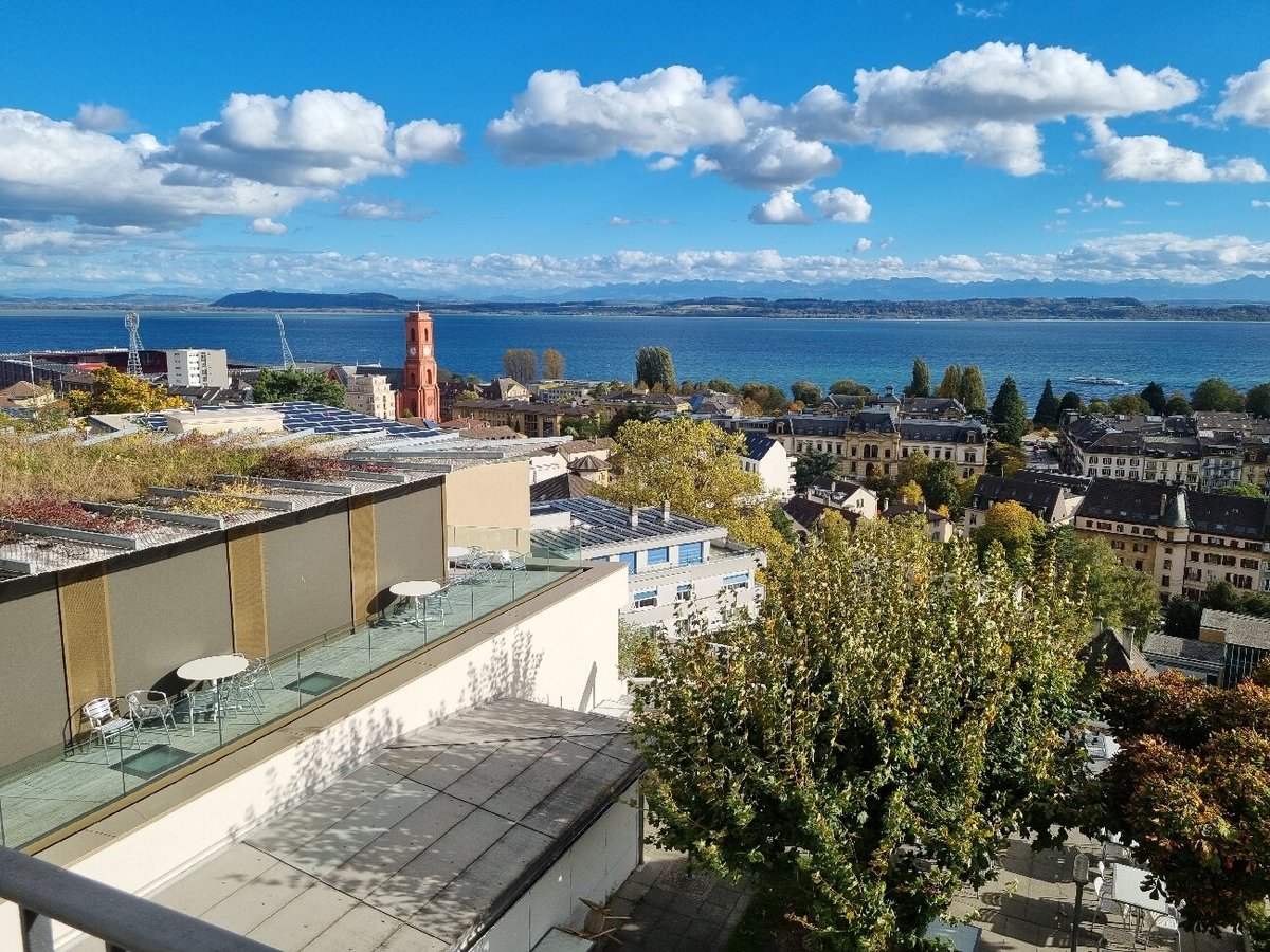 hotel autour du lac de neuchatel