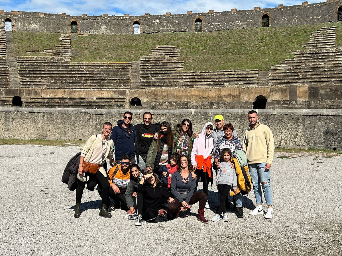 tour guides pompeii