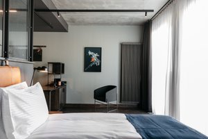 Room & Suite